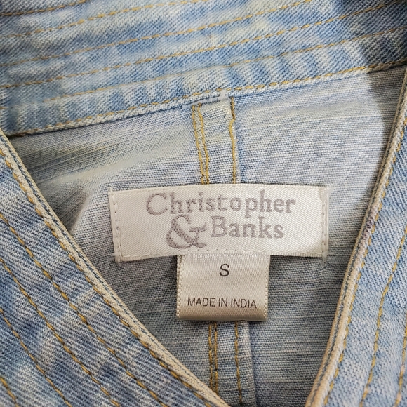 Christopher & Banks jean jacket with floral embroidery size small - Picture 2 of 12